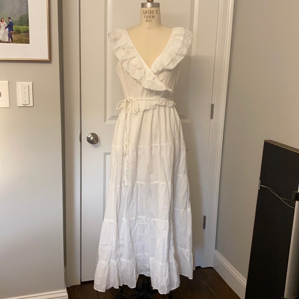 Jcrew maxi dress in white with rope belt at detachable waist.